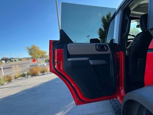 Used 2022 Ford Bronco Wildtrak image 17