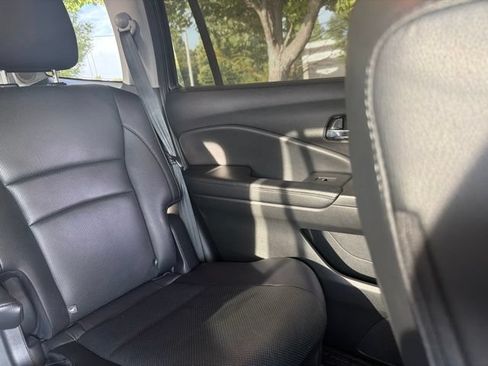 Used 2017 Honda Pilot Elite image 9