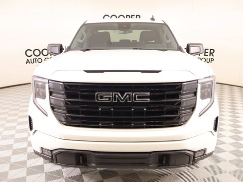 Used 2022 GMC Sierra 1500 Elevation AWD/4WD image 10