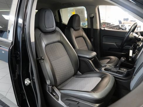 Used 2017 Chevrolet Colorado Z71 image 28