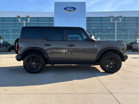 New 2025 Ford Bronco Outer Banks image 6