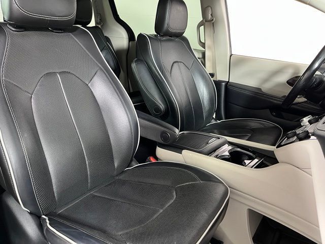 Used 2021 Chrysler Pacifica Limited FWD image 42