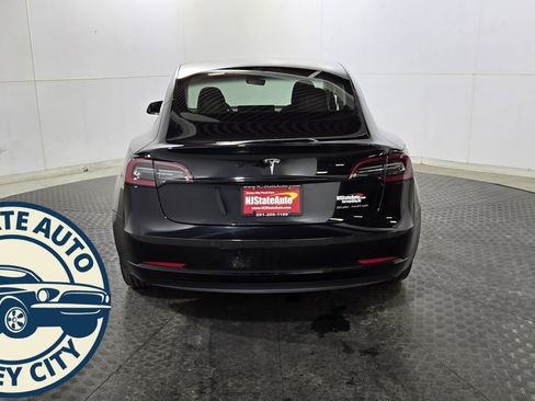 Used 2018 Tesla Model 3 Long Range image 8