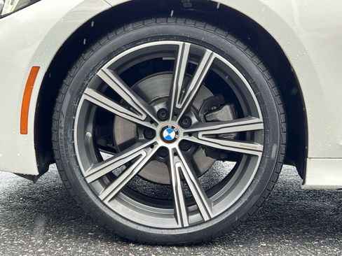 Used 2023 BMW 330i xDrive Sedan w/ Premium Package AWD/4WD image 17