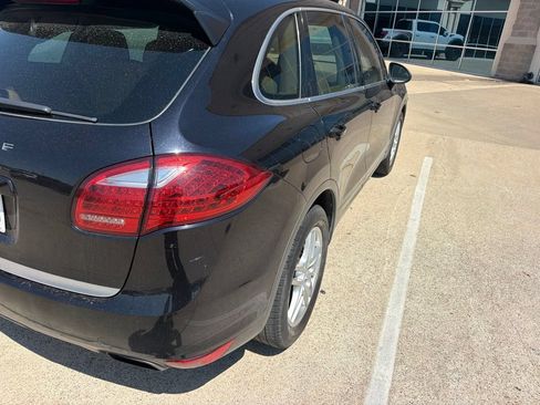 Used 2011 Porsche Cayenne S AWD/4WD image 3