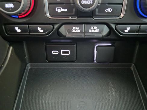Used 2024 Chevrolet Tahoe Z71 AWD/4WD image 41