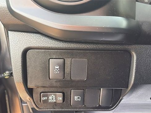 Certified 2023 Toyota Tacoma SR image 18