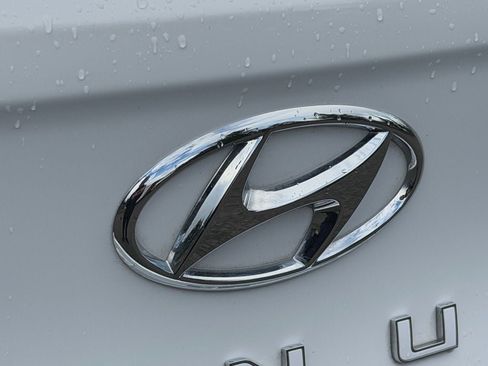Used 2025 Hyundai Venue SEL FWD image 34