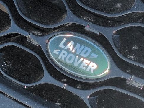 New 2026 Land Rover Discovery Sport Landmark image 9