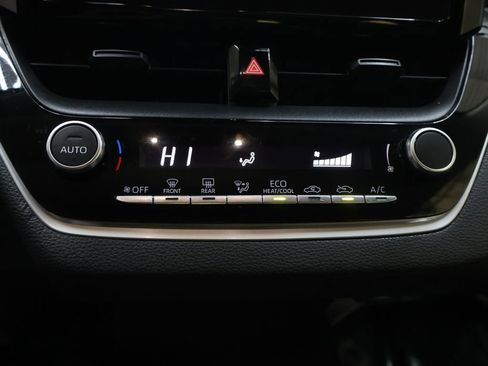 Used 2023 Toyota Corolla LE image 23