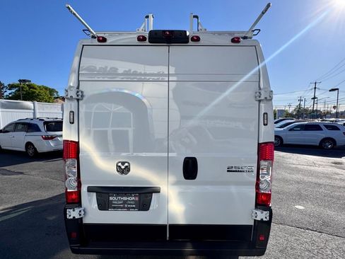 Used 2025 RAM ProMaster 2500 w/ Convenience Group FWD image 6