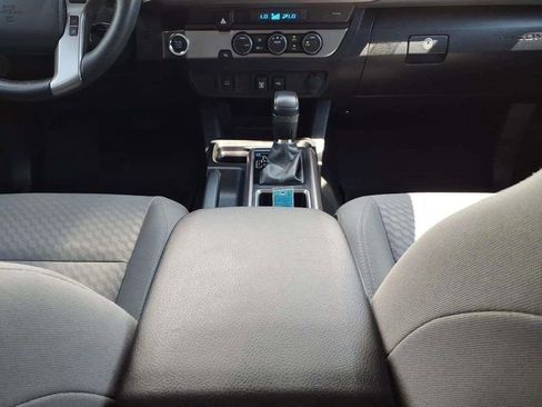 Used 2023 Toyota Tacoma SR5 RWD image 10