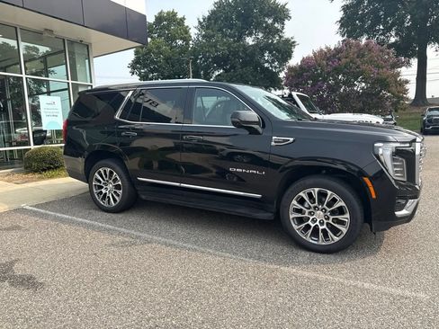 Used 2025 GMC Yukon Denali AWD/4WD image 6