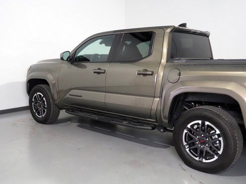 Used 2025 Toyota Tacoma TRD Sport image 44