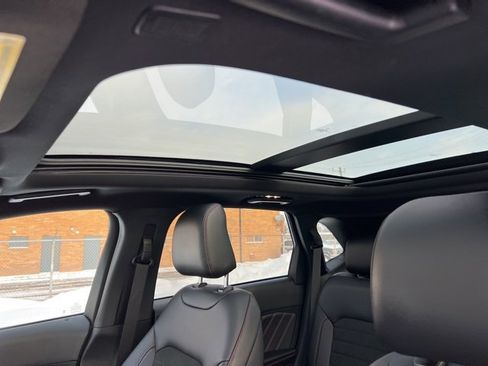 Certified 2024 Ford Edge ST-Line image 18