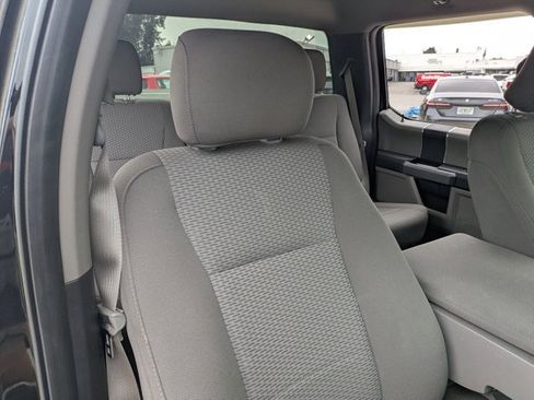 Used 2017 Ford F150 XLT image 13