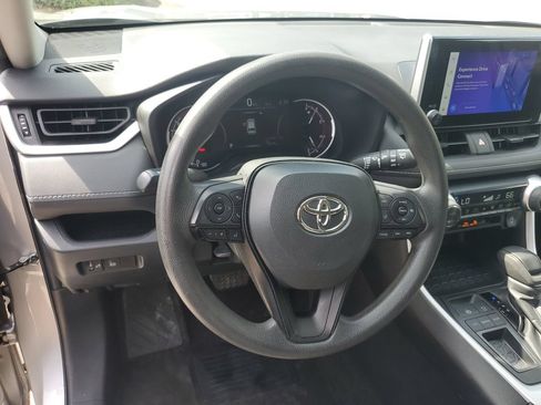 Used 2024 Toyota RAV4 XLE FWD image 17