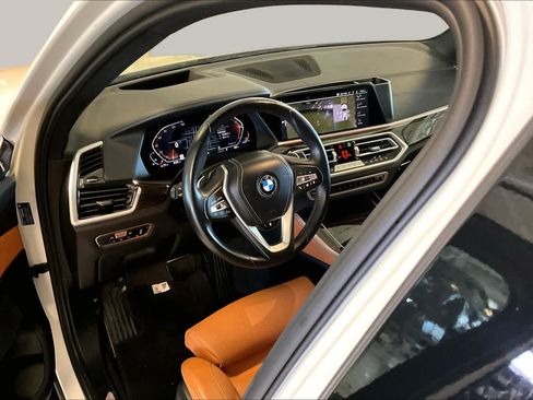 Used 2023 BMW X5 xDrive40i w/ Premium Package AWD/4WD image 16