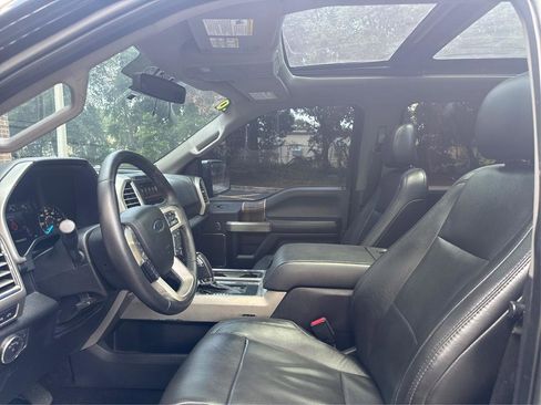 Used 2016 Ford F150 Lariat image 9