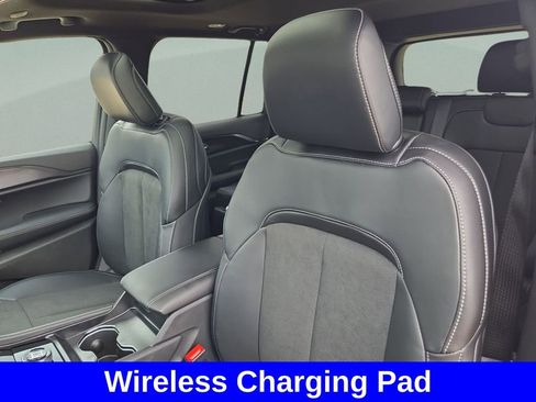 New 2025 Jeep Grand Cherokee Altitude RWD image 14