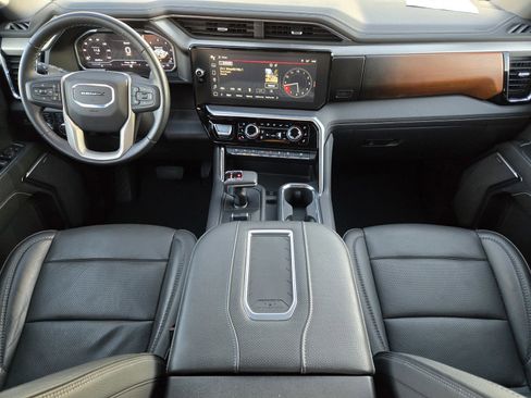 Used 2022 GMC Sierra 1500 Denali w/ Technology Package image 12