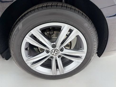 Used 2023 Volkswagen Jetta SE FWD image 33