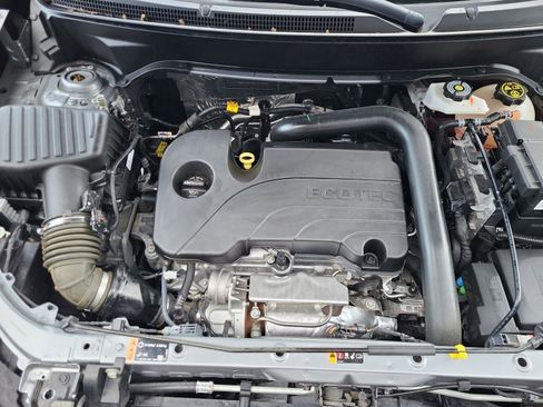 Used 2023 Chevrolet Equinox LT image 30