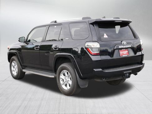 Certified 2023 Toyota 4Runner SR5 Premium w/ Moonroof Package AWD/4WD image 5