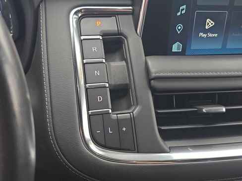 Used 2022 Chevrolet Tahoe Z71 w/ Luxury Package image 26