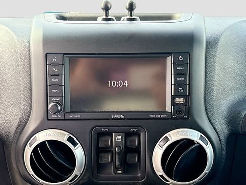 Used 2017 Jeep Wrangler Unlimited Sahara w/ Quick Order Package 24E Chief AWD/4WD image 10