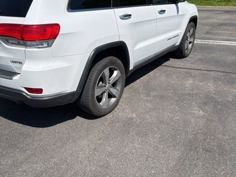 Used 2016 Jeep Grand Cherokee Limited image 6