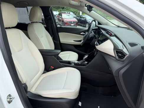 Used 2023 Buick Encore GX Select FWD image 11