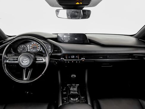 Used 2019 MAZDA MAZDA3 Hatchback w/ Preferred Package FWD image 12