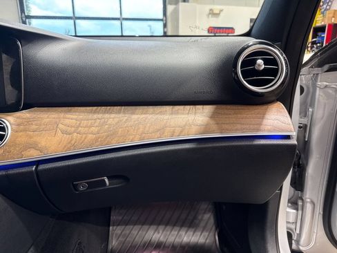 Used 2017 Mercedes-Benz E 400 4MATIC Wagon image 72
