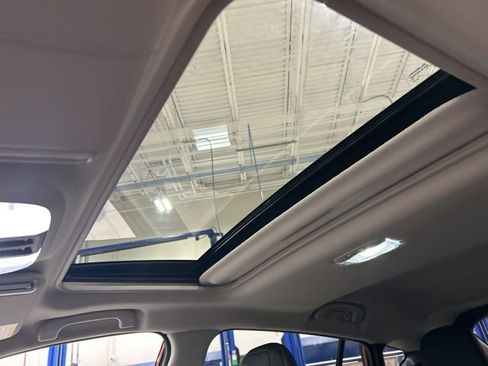 Certified 2025 Subaru Crosstrek 2.5i Limited image 18