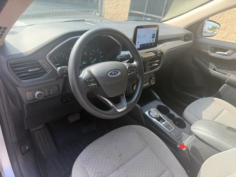 Used 2020 Ford Escape SE FWD image 19