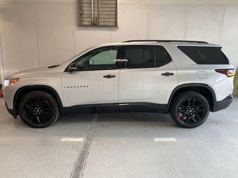Used 2021 Chevrolet Traverse Premier image 9
