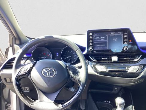 Used 2020 Toyota C-HR XLE FWD image 9