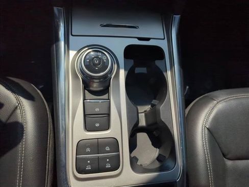 Used 2021 Ford Explorer XLT w/ Equipment Group 202A RWD image 28