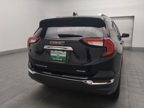 Used 2024 GMC Terrain SLT AWD/4WD image 7