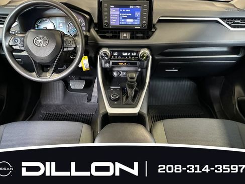 Used 2022 Toyota RAV4 LE AWD/4WD image 13