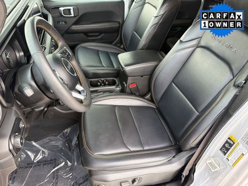 Used 2024 Jeep Wrangler Unlimited Sahara AWD/4WD image 5