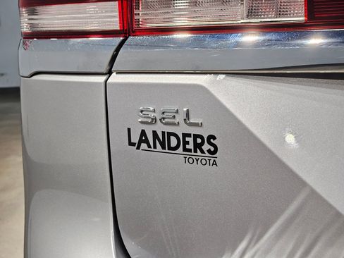 Used 2024 Volkswagen Atlas SEL Premium R-Line AWD/4WD image 39
