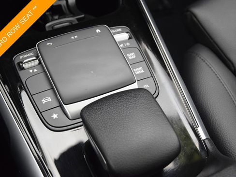 Used 2022 Mercedes-Benz GLB 250 GLB 250 image 33