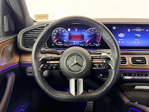 Used 2024 Mercedes-Benz GLS 450 4MATIC image 14