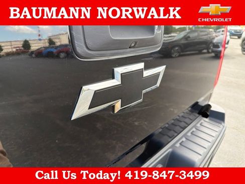 Used 2017 Chevrolet Colorado Z71 AWD/4WD image 16