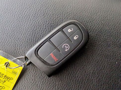 Certified 2019 Jeep Cherokee Trailhawk w/ Cold Weather Group image 35