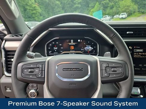 Used 2025 GMC Sierra 1500 Denali AWD/4WD image 4
