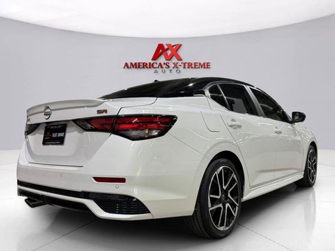 Used 2025 Nissan Sentra SR w/ SR Premium Package FWD image 7