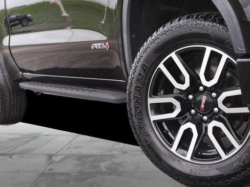 Used 2019 GMC Sierra 1500 AT4 w/ AT4 Premium Package image 3